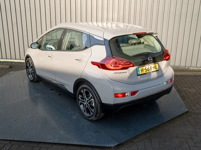 Opel Ampera-e