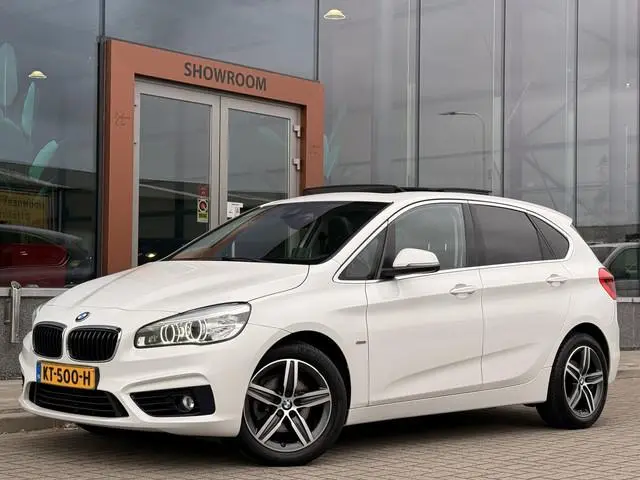 BMW 2-serie Active Tourer 216d Centennial Sport Line | Pano | Trekhaak | Stoelverwarming | Cruise |...