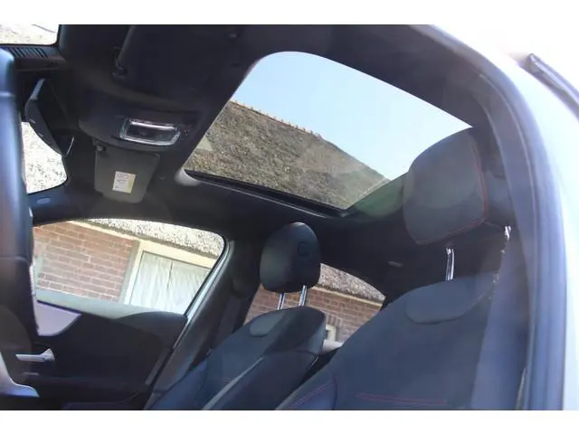 Mercedes-Benz A-klasse 250 e PHEV AMG Limited SOh 97,1% PANO LEER SFEER ORG NL 110000KM!!