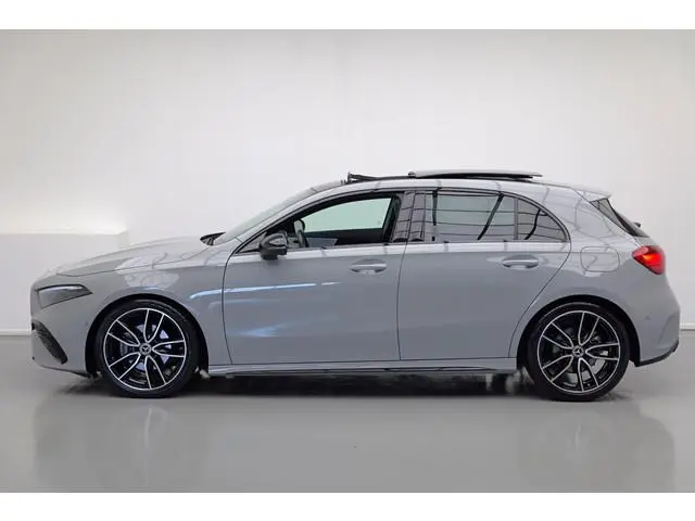 Mercedes-Benz A-klasse A200 AMG Line |Pano|AlpineGrau|Ambient|