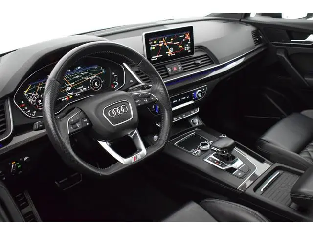 Audi Q5 2.0 TFSI 252pk quattro 2x S-Line Black Edition Luchtvering Trekhaak Camera Head-Up B&O Massa...