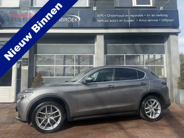 Alfa Romeo Stelvio 2.0 T AWD Veloce AWD Super First Edition 280 PK Leder Camera Keyless Stoel/Stuurv...
