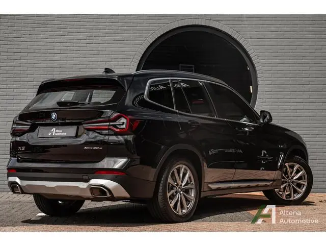 BMW X3 xDrive30e High Executive BTW, panorama dak, sportstoelen, laser, head-up, hifi