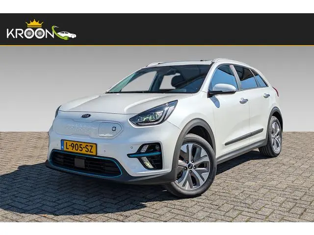 Kia e-Niro DynamicPlusLine 64kWh 3-Fase SOH 96% LED Schuifdak