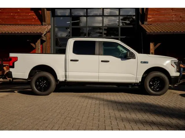 ford Ford F-150 Lightning Pro 4x4 SuperCrew !!! lage bijtelling !!!