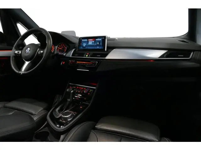 BMW 2-serie Active Tourer 218i M Sport / Orig. Nederlands / Panoramadak / Elektr. verstelbare voorst...
