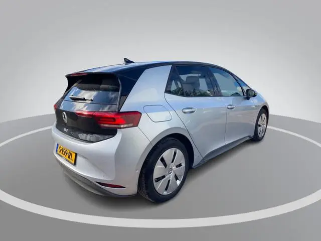 Volkswagen ID.3 Pro Edition 58 kWh 150kW/204PK · Navigatie · Stoel- & stuurverwarming · Camera + Par...