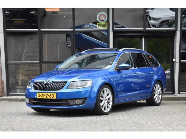 Skoda Octavia Combi 1.4 TSI Pano Dsg Camera