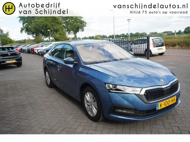 ŠKODA Octavia 1.0 e-TSI 111PK AUTOMAAT BUSINESS EDITION LUXE ORIGINEEL NEDERLANDS CAMERA TREKHAAK VI...