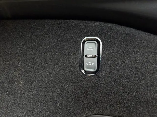 Zeekr 001