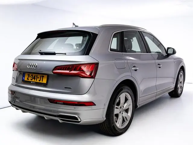 Audi Q5 50 TFSI e quattro S-Line | Luchtvering | Elec. trekhaak | Adaptieve cruise | Memory stoel |...