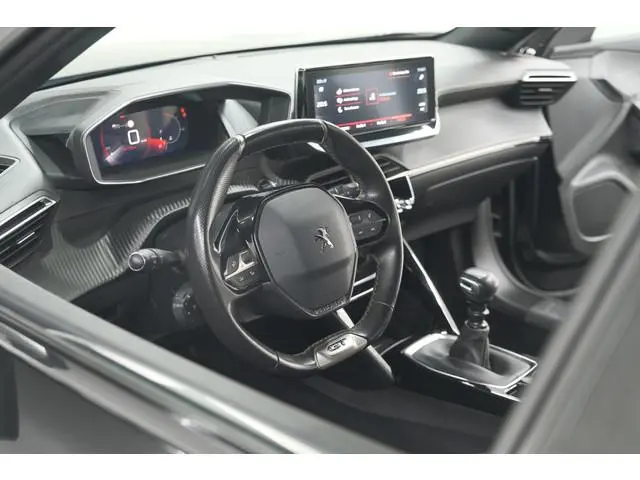 Peugeot 2008 PureTech 130 GT-Line | Camera | Adaptieve Cruise Control | Allseason Banden | Navigatie