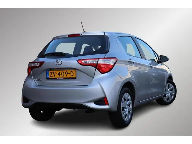 Toyota Yaris 1.5 VVT-i Active, Parkeercamera, Cruise