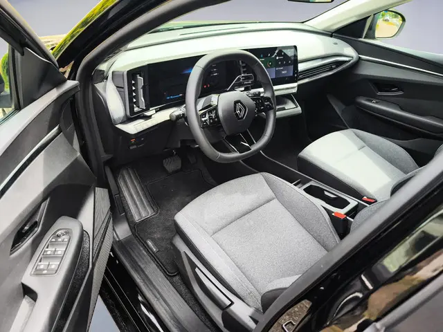 Renault Megane E-Tech EV40 Boost Charge Equilibre 3-Fase 1e-Eig. & Dealer-Onderh. BOVAG-Garantie. NL...