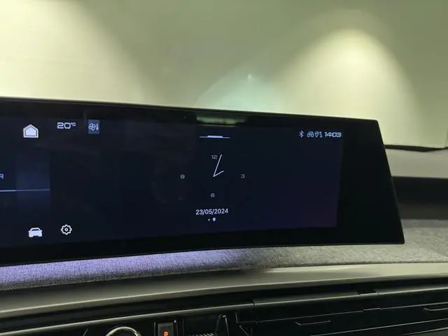 Peugeot e-3008