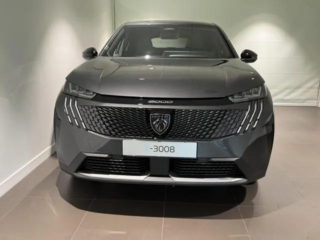 Peugeot e-3008