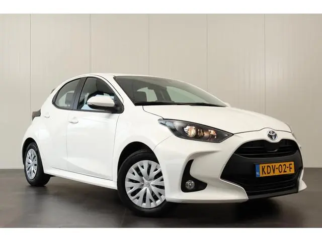 Toyota Yaris 1.5 Hybrid Active, Startknop