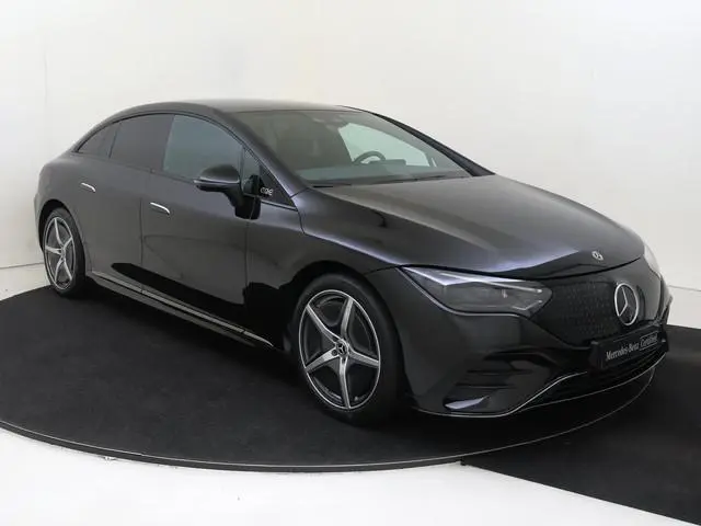 Mercedes-Benz EQE 350 AMG Line 89 kWh / Night/ Burmester 3D/ 360 camera/ 20 inch/ El. Trekhaak