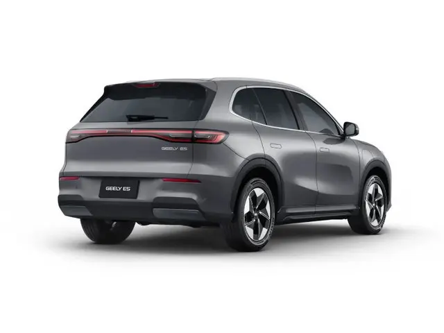 Geely E5