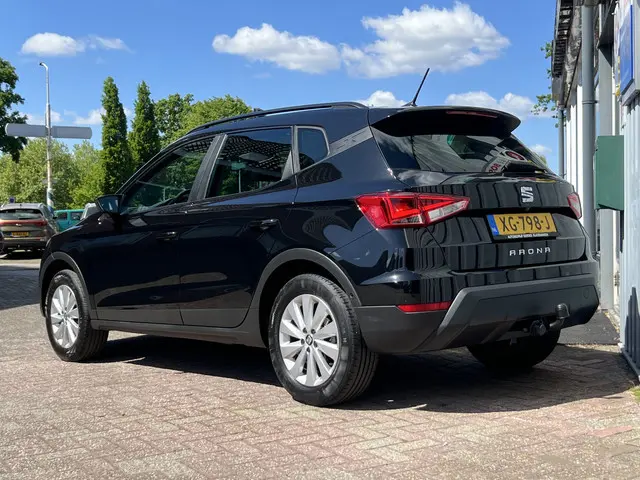 SEAT Arona 1.0 TSI Style Business Intense. | TREKHAAK | CAMERA | NAVI | CRUISE |