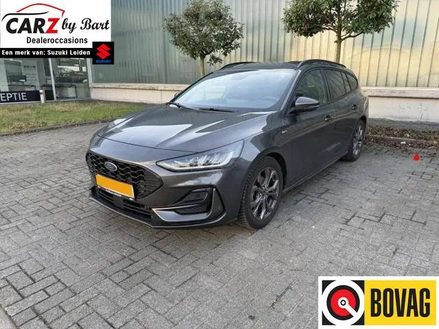 Ford Focus Wagon 1.0 ECOBOOST HYBRID ST LINE X AUT. Navi | Stuur + Stoelverwarming | 4-seiz. banden!