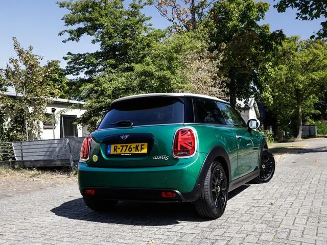 Mini Electric MINI Yours 33 kWh 1e-Eig. & Keurig-Onderh. BOVAG-Garantie. NL-Auto.