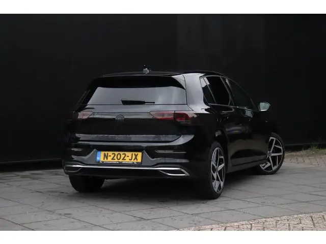 Volkswagen Golf 1.5 TSI Style | MEMORY | PANODAK | HEAD-UP | CAMERA | NAVI | CRUISE |