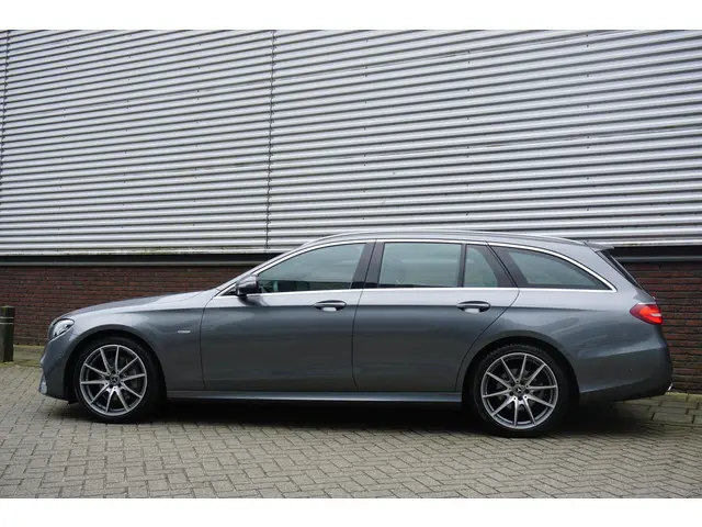 Mercedes-Benz E-klasse Estate 200 Business Solution Sport AMG-Styling/19Inch