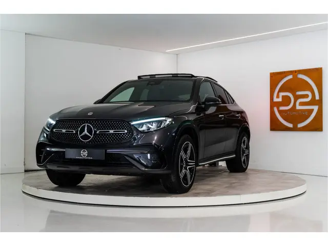 Mercedes-Benz GLC-klasse Coupé 300e 4MATIC AMG 320PK | Pano | Burmester | Memory | Keyless | VOL! 12...