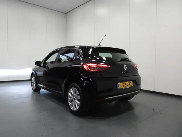 Renault Clio 1.0 TCe Intens NAVI/CLIMA/CRUISE/LED/16"LMV!