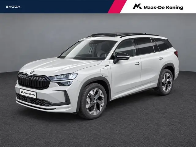 Skoda Kodiaq 1.5 TSI 204pk DSG PHEV Sportline Business · Panoramadak · Wegklapbare Trekhaak · Camera...
