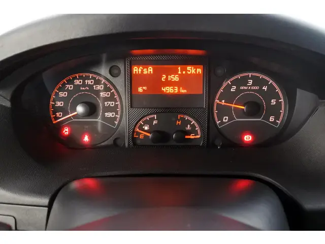 Peugeot Boxer 330 2.0HDi 130pk Premium Pack Trekhaak Imperiaal