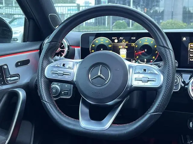 Mercedes-Benz A-klasse 250 Premium Plus |PANO|CARPLAY|CLIMA|AMG-LINE|CLIMA| 5652