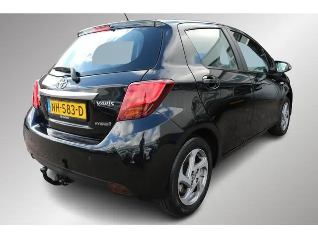 Toyota Yaris 1.5 Hybrid Trend , Trekhaak, Achteruitrij Camera, Lichtmetalen velgen, Cruise controle