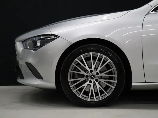 Mercedes-Benz CLA-klasse 250 e Luxury Line [SCHUIFKANTELDAK, APPLE CARPLAY, ANDROID, VOL LEDER, STOE...