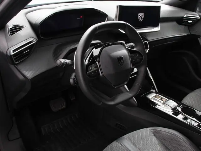 Peugeot 2008 1.2 Hybrid 136 pk Automaat Allure Navigatie Apple Carplay Android Auto Climate Control...
