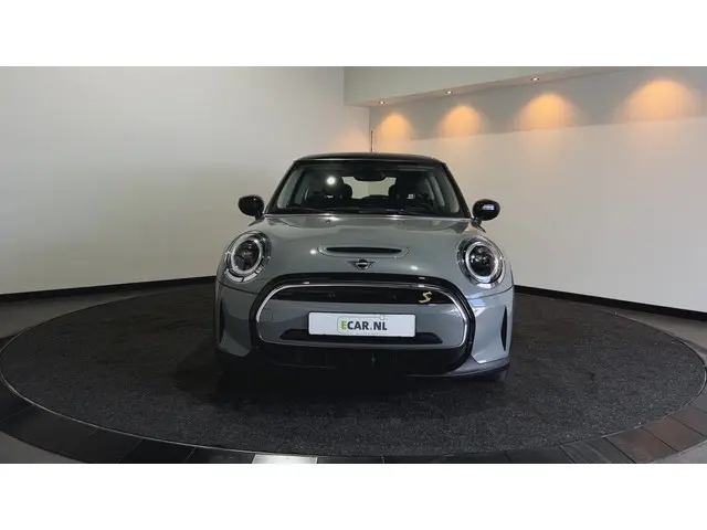 MINI Mini Electric Essential 33 kWh Navigatie | LED | Autom. airco