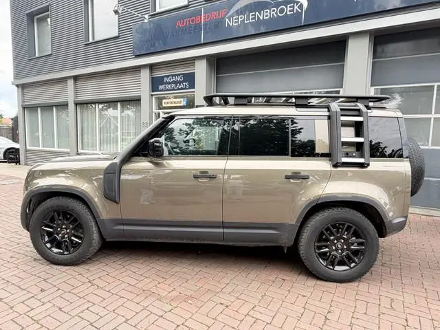 Land Rover Defender 2.0 D200 110 SE Grijskenteken Bj 2020 Km 120.000 Dealer onderhouden 200PK