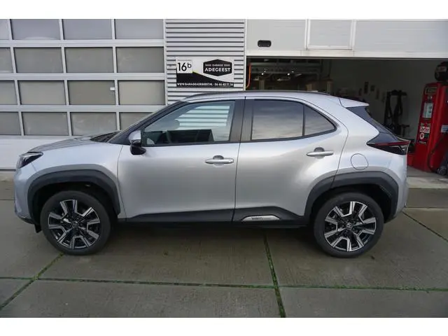 Toyota Yaris Cross 1.5 Hybrid 130 Executive Navi|Carplay|PDC V+A|Dodehoek|E.a.klep|Stoel en stuurver...