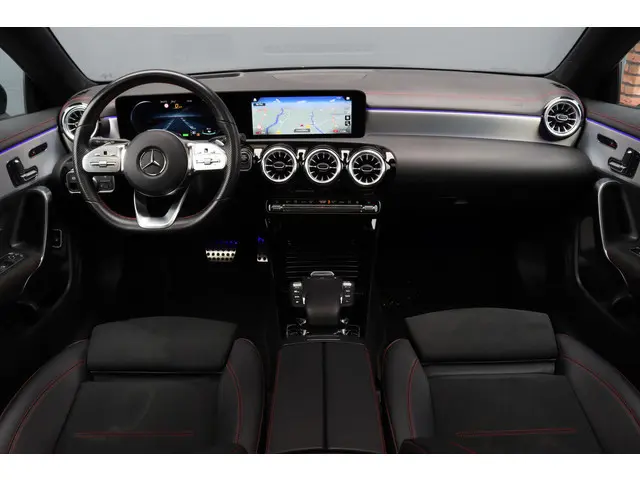 Mercedes-Benz CLA-klasse Shooting Brake 250 e AMG Line | Panoramadak | Distronic+ | Memory | HUD | S...