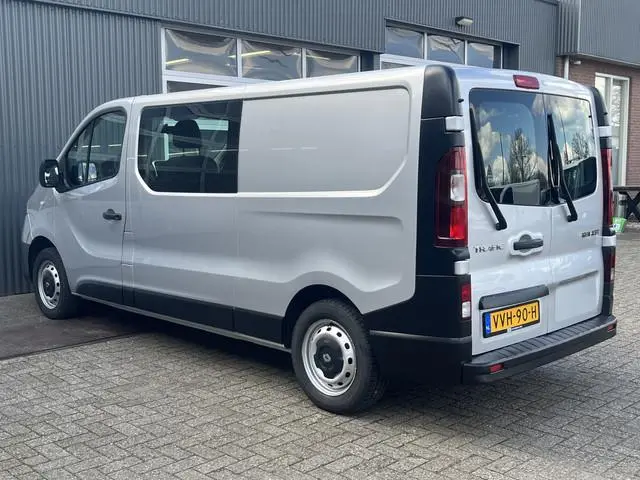Renault Trafic 1.6 dCi T29 L2H1 DC Marge Btw / Bpm vrij Airco Cruise controle Navigatie 5 persoons D...