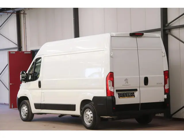 Peugeot Boxer 2.2 120PK L2H2 ACHTERUITRIJCAMERA EURO 6 Peugeot Boxer 2.2 120PK  L2H2 ACHTERUITRIJCAM...