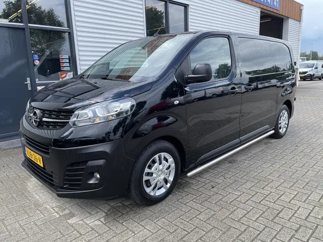 Opel Vivaro 1.5 CDTI 120pk L2H1 Edition / vaste prijs rijklaar € 17.950 ex btw / lease vanaf € 302 /...