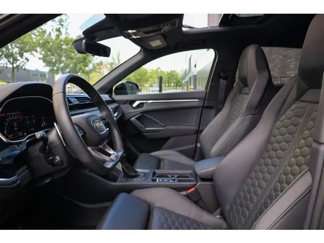Audi RSQ3
