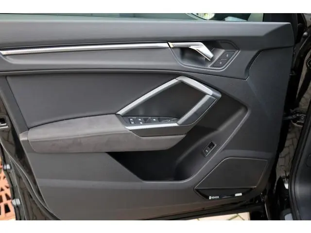 Audi RSQ3