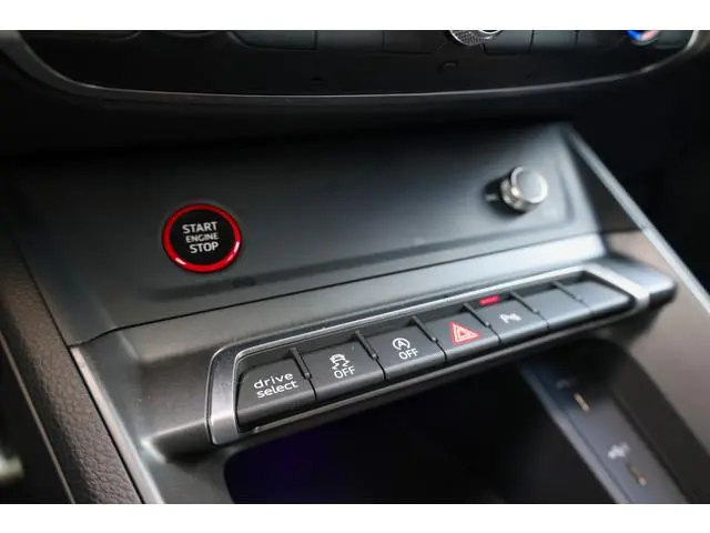 Audi RSQ3
