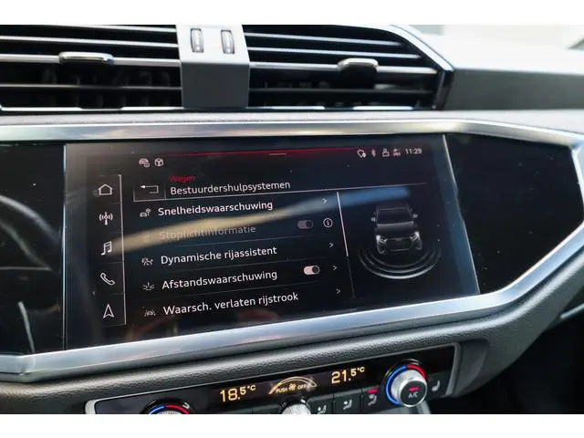 Audi RSQ3