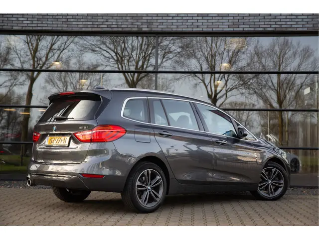 BMW 2-serie Gran Tourer 218i 7p. Executive Launch Edition , Trekhaak, Achteruitrijcamera,