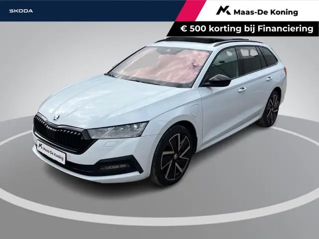 Skoda Octavia Combi 1.4 TSI 204pk DSG PHEV Sportline Business Panoramadak · Stoelverwarming · Apple/...