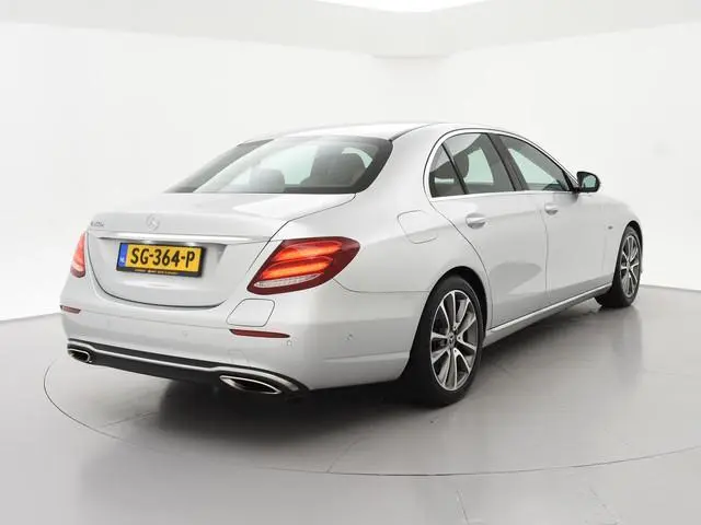 Mercedes-Benz E-klasse 350e PLUG-IN HYBRID + HEAD-UP | DISTRONIC+ | SFEERVERLICHTING | LUCHTVERING